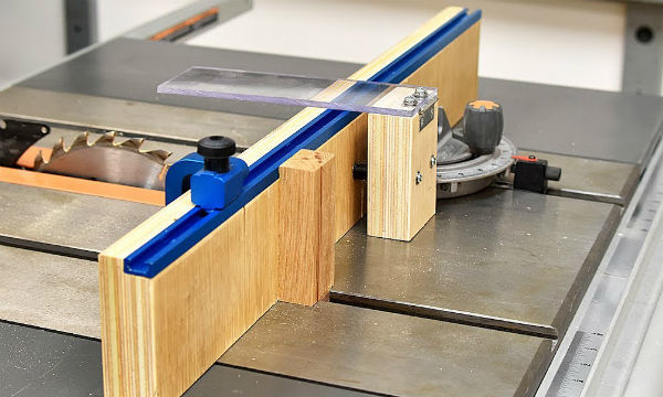 A Table Saw Jig For Cross Cutting